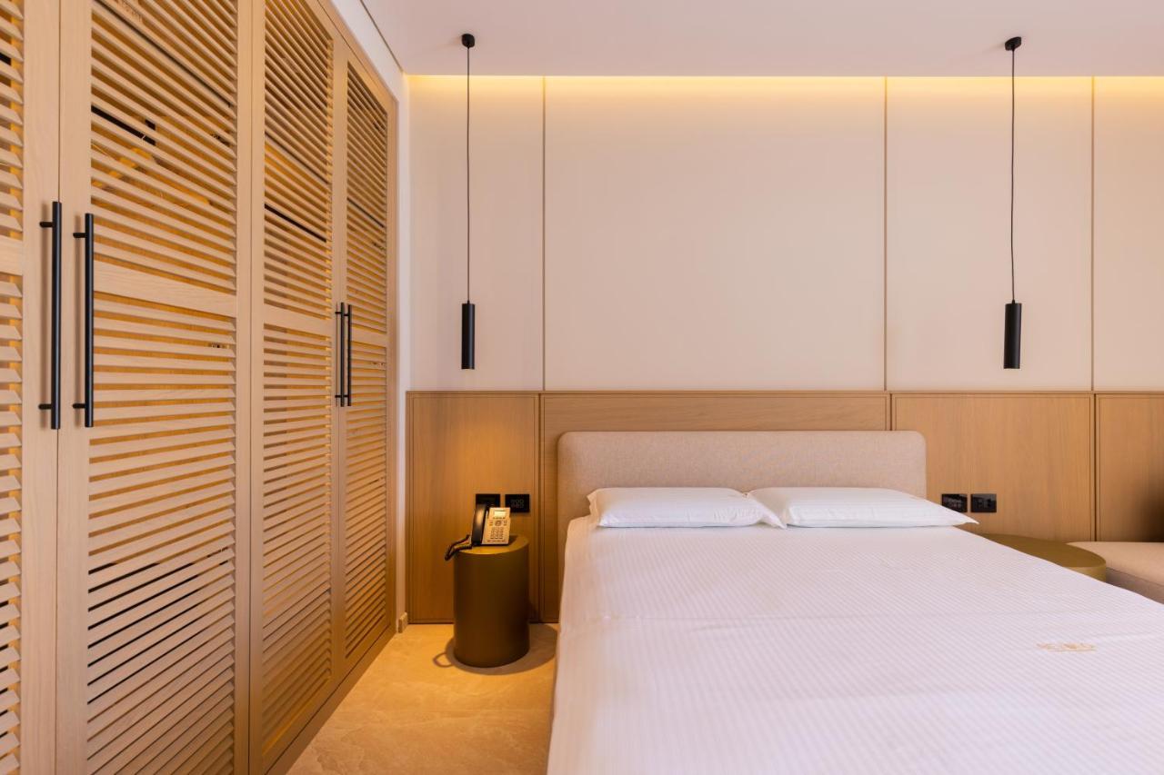 Beyond A Luxury Boutique Hotel Dhërmi Esterno foto