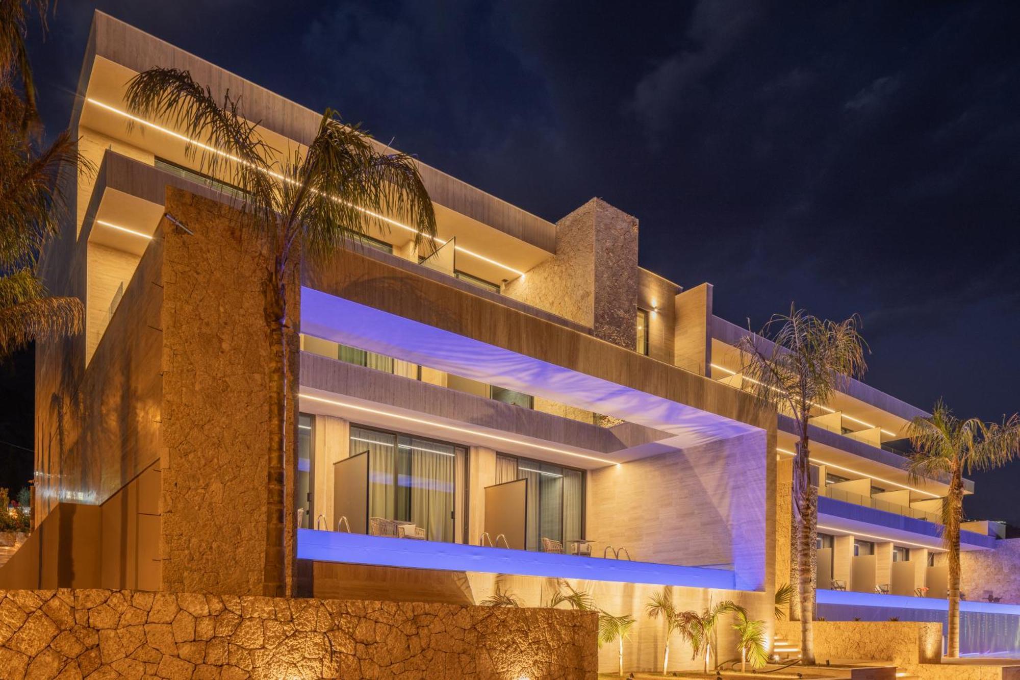 Beyond A Luxury Boutique Hotel Dhërmi Esterno foto
