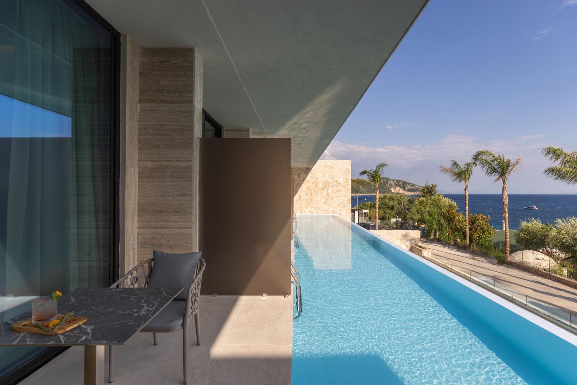 Beyond A Luxury Boutique Hotel Dhërmi Esterno foto